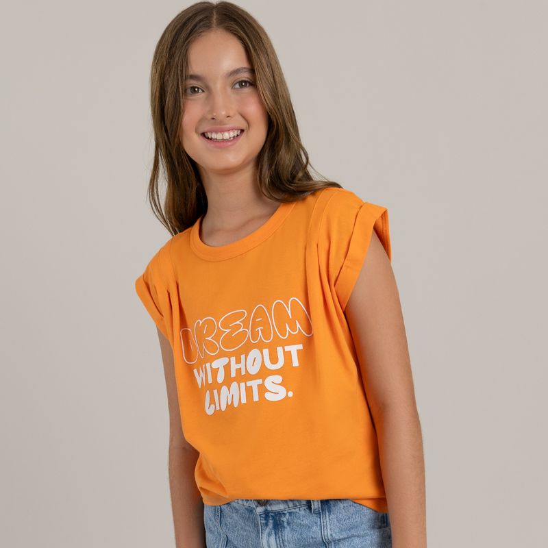 Camiseta-para-niña-con-prenses-y-estampado
