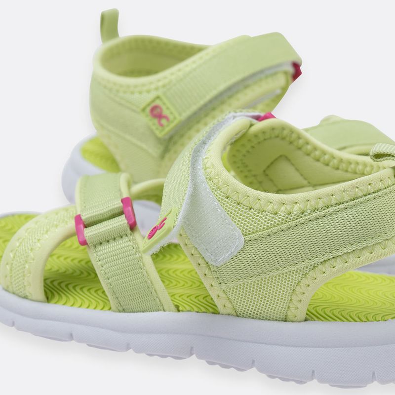 Sandalias-playeras-en-reata-para-nina