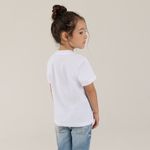 Camiseta-para-nina-con-grafico-en-el-frente-Violeta