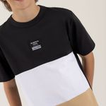 Camiseta-para-nino-manga-corta-con-bloques-de-color-Negro