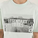 Camiseta-para-nino-con-grafico-en-el-frente-Verde