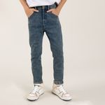 Denim-silueta-slim-para-nino-con-bolsillos-Indigo-Oscuro