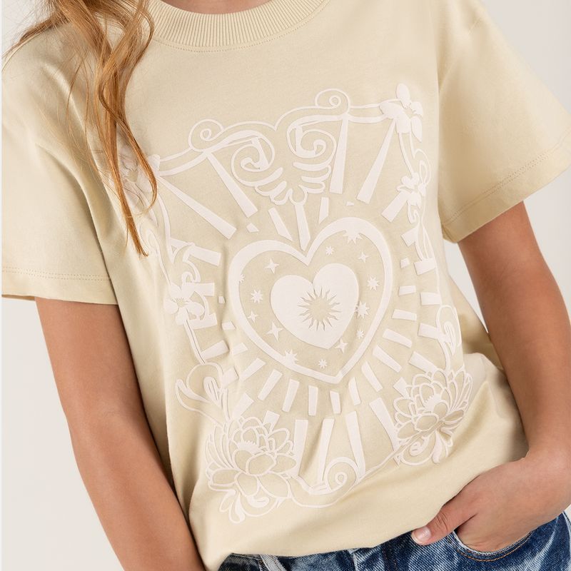 Camiseta-para-nina-manga-corta-con-corte-en-la-espalda-Beige