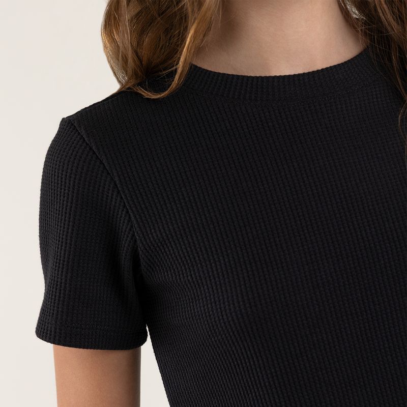 Camiseta-croptop-para-nina-manga-corta-Negro