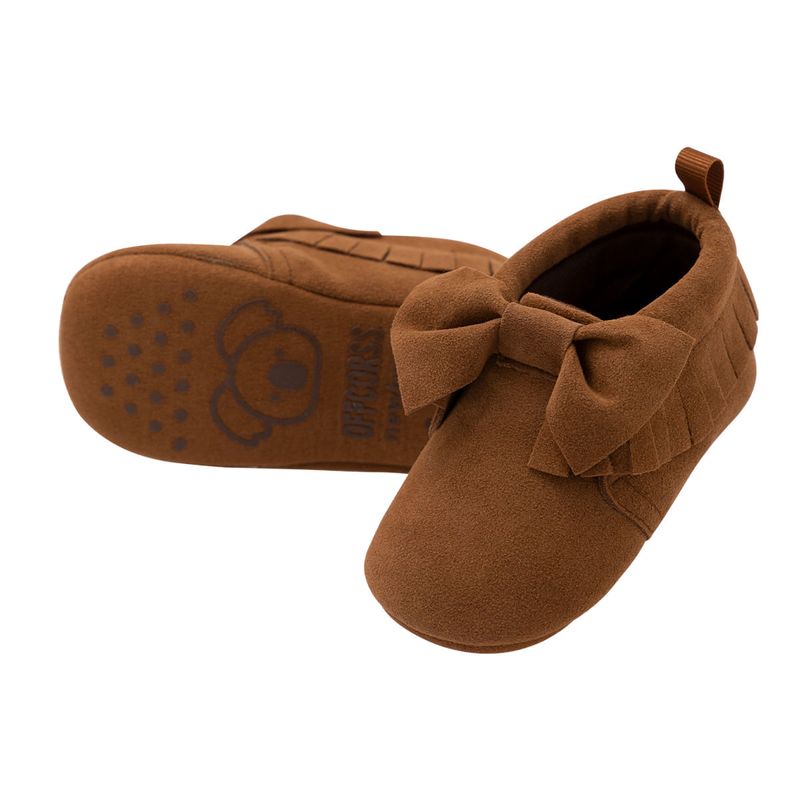 Zapatos-para-recien-nacida-con-mono