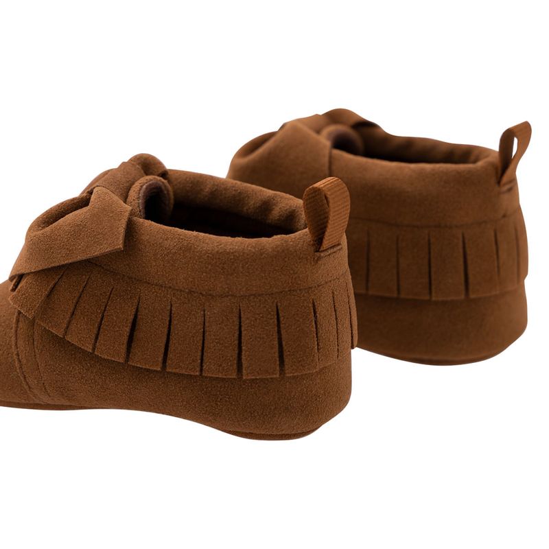 Zapatos-para-recien-nacida-con-mono