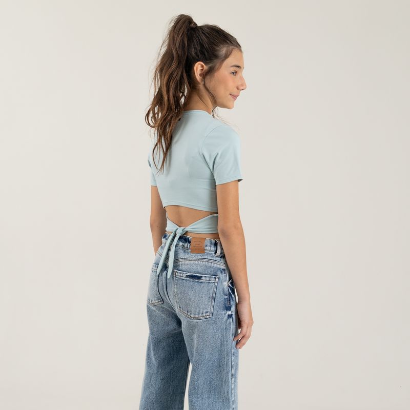 Camiseta-croptop-para-nina-con-abertura-en-la-espalda-Verde