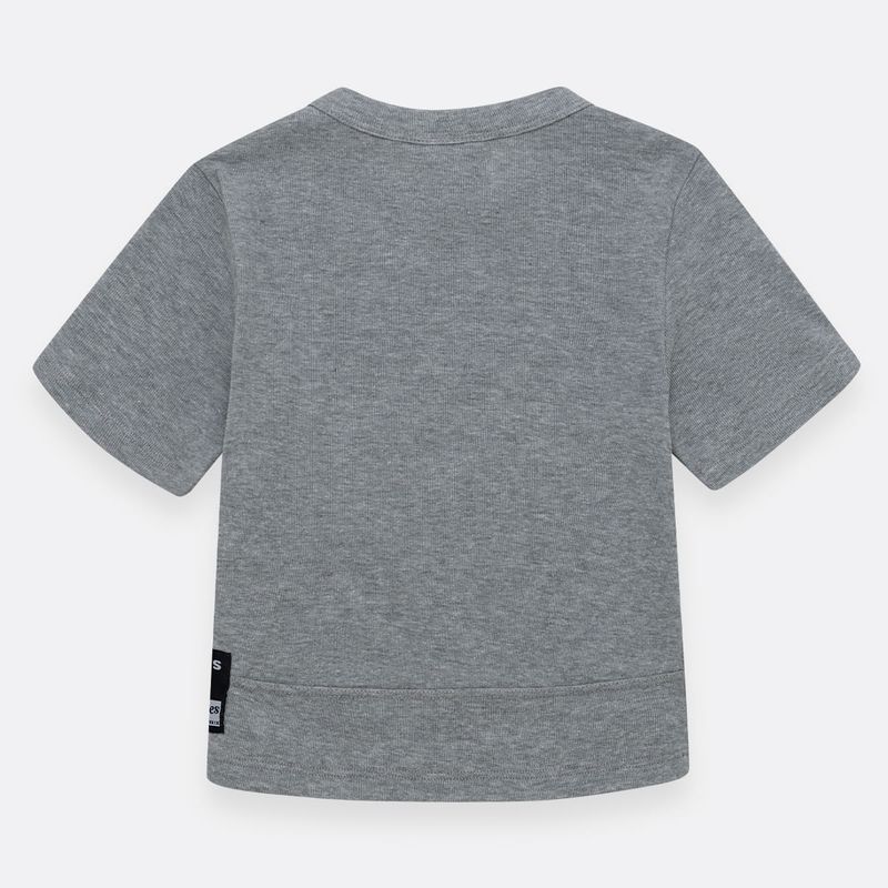 Camiseta-para-niña-silueta-crop-top