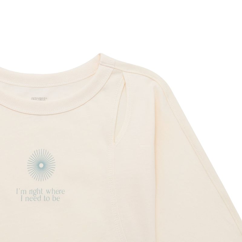 Camiseta-con-aberturas-en-el-frente-para-niña-Ropa-nina-Cafe