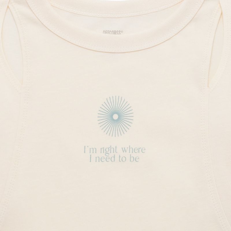 Camiseta-con-aberturas-en-el-frente-para-niña-Ropa-nina-Cafe