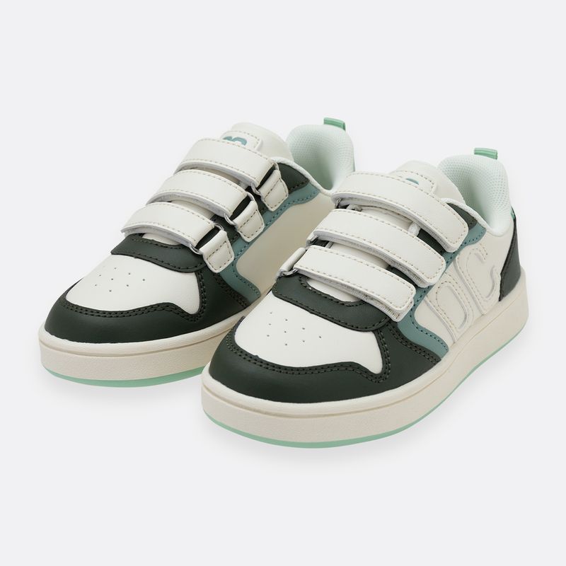 Tenis-casuales-para-nino-con-correas-de-velcro
