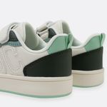 Tenis-casuales-para-nino-con-correas-de-velcro