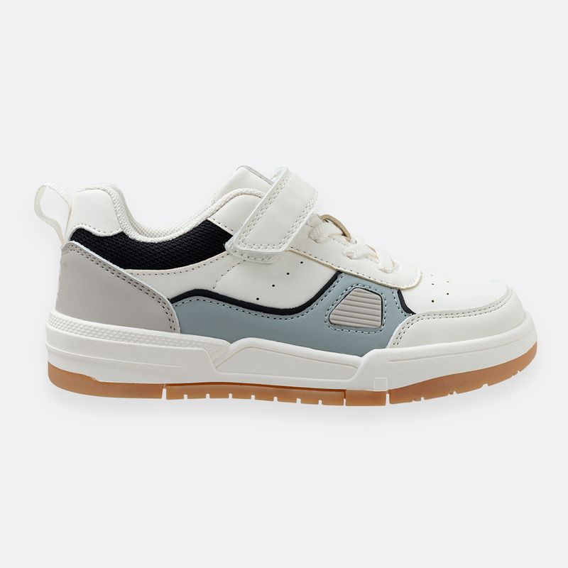Tenis-casuales-para-nino-con-correa-de-velcro-y-cordones-elasticos