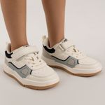 Tenis-casuales-para-nino-con-correa-de-velcro-y-cordones-elasticos