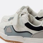 Tenis-casuales-para-nino-con-correa-de-velcro-y-cordones-elasticos