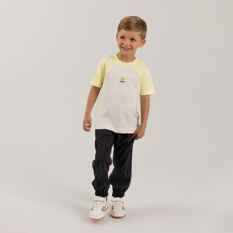 Conjunto-para-nino-de-camiseta-y-pantalon-jogger