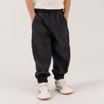 Conjunto-para-nino-de-camiseta-y-pantalon-jogger