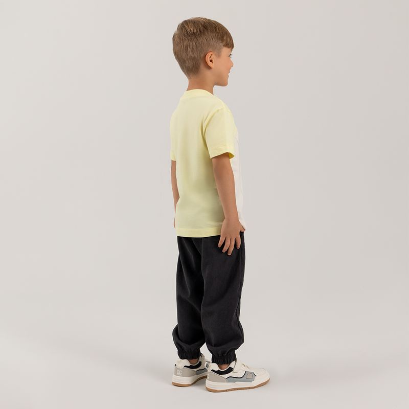 Conjunto-para-nino-de-camiseta-y-pantalon-jogger