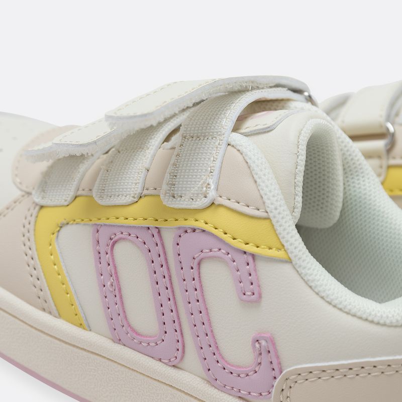 Tenis-casuales-para-nina-con-correas-del-velcro