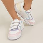 Tenis-casuales-para-nina-con-correas-del-velcro