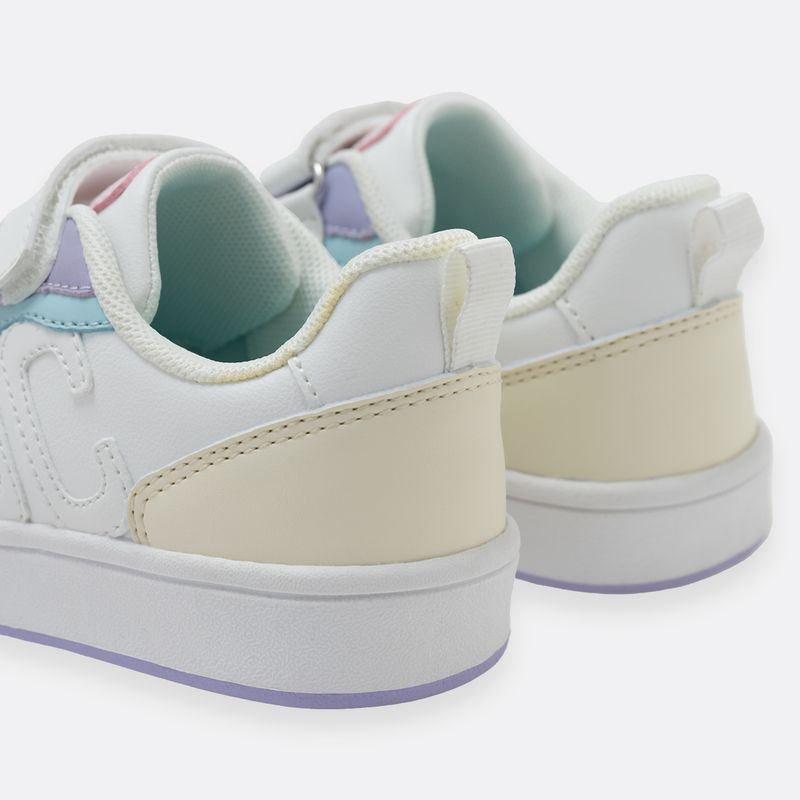 Tenis-casuales-para-nina-con-correas-del-velcro