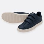 Tenis-casuales-para-nino-con-correas-de-velcro