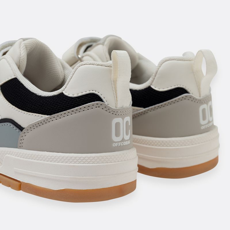 Tenis-casuales-para-nino-con-correa-de-velcro-y-cordones-elasticos