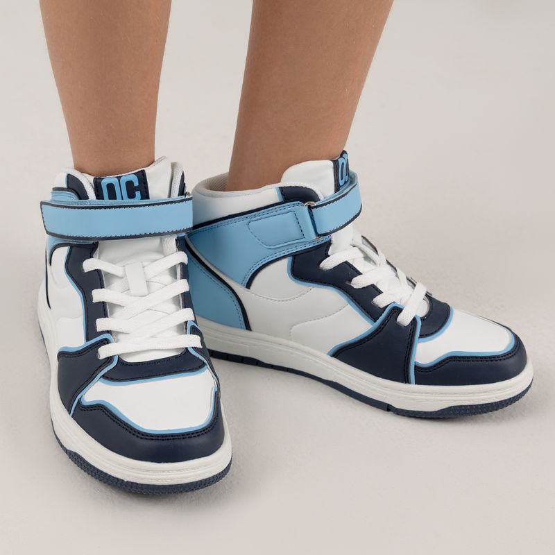 Tenis-bota-para-nino-con-correa-de-velcro-y-cordones-elasticos