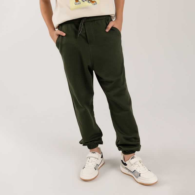 Conjunto-para-nino-de-camiseta-y-sudadera
