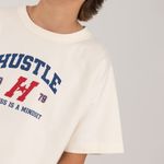 Camiseta-oversize-para-nino-con-estampado-en-el-frente