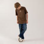 Camiseta-para-nino-con-estampado-en-la-espalda