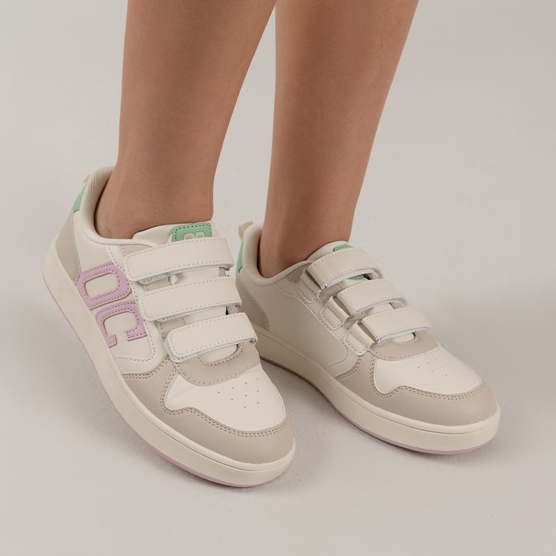 Tenis-casuales-para-nina-con-correas-del-velcro