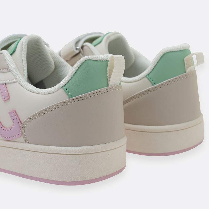 Tenis-casuales-para-nina-con-correas-del-velcro