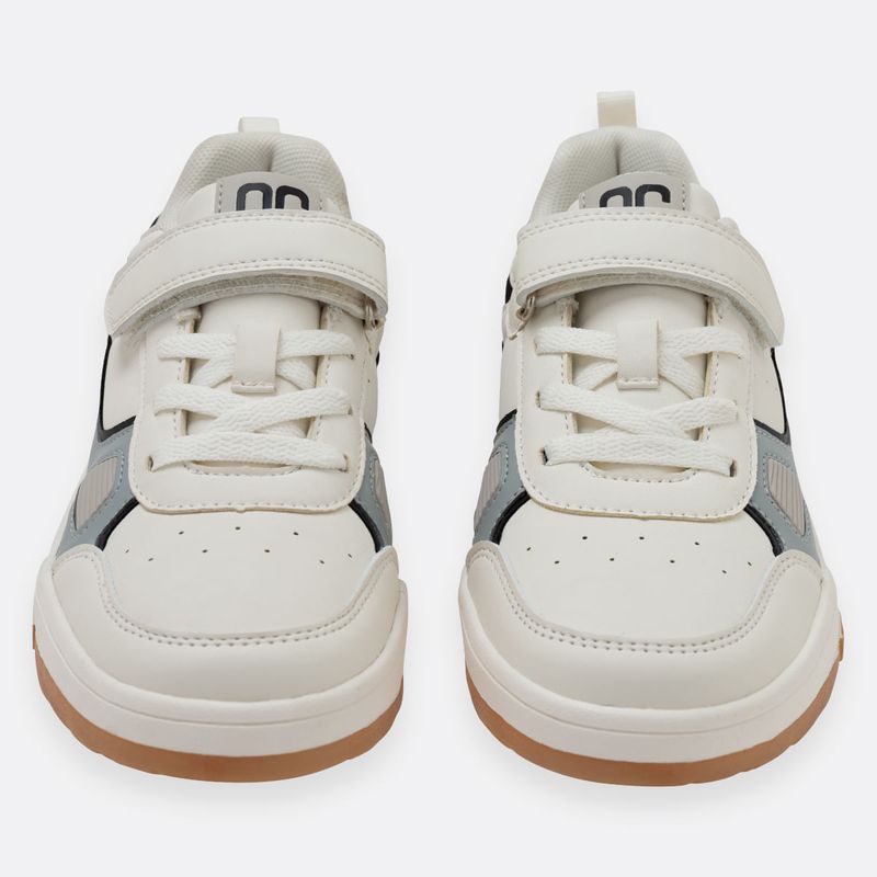 Tenis-casuales-para-nino-con-correa-de-velcro-y-cordones-elasticos
