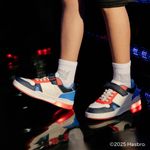 Tenis-casuales-para-niNo-inspirados-en-Transformers-con-luces