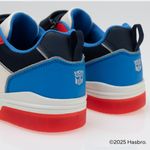 Tenis-casuales-para-niNo-inspirados-en-Transformers-con-luces