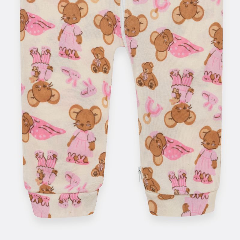 Pijama-enterizo-con-piecitos-para-bebe-nina