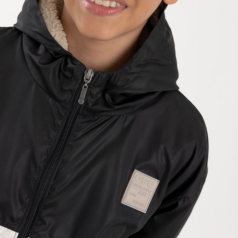 Chaqueta-rompeviento-para-nino